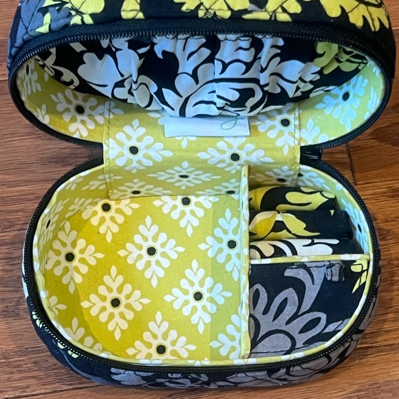Vera Bradley Jewelry Case - Picture 4 of 4
